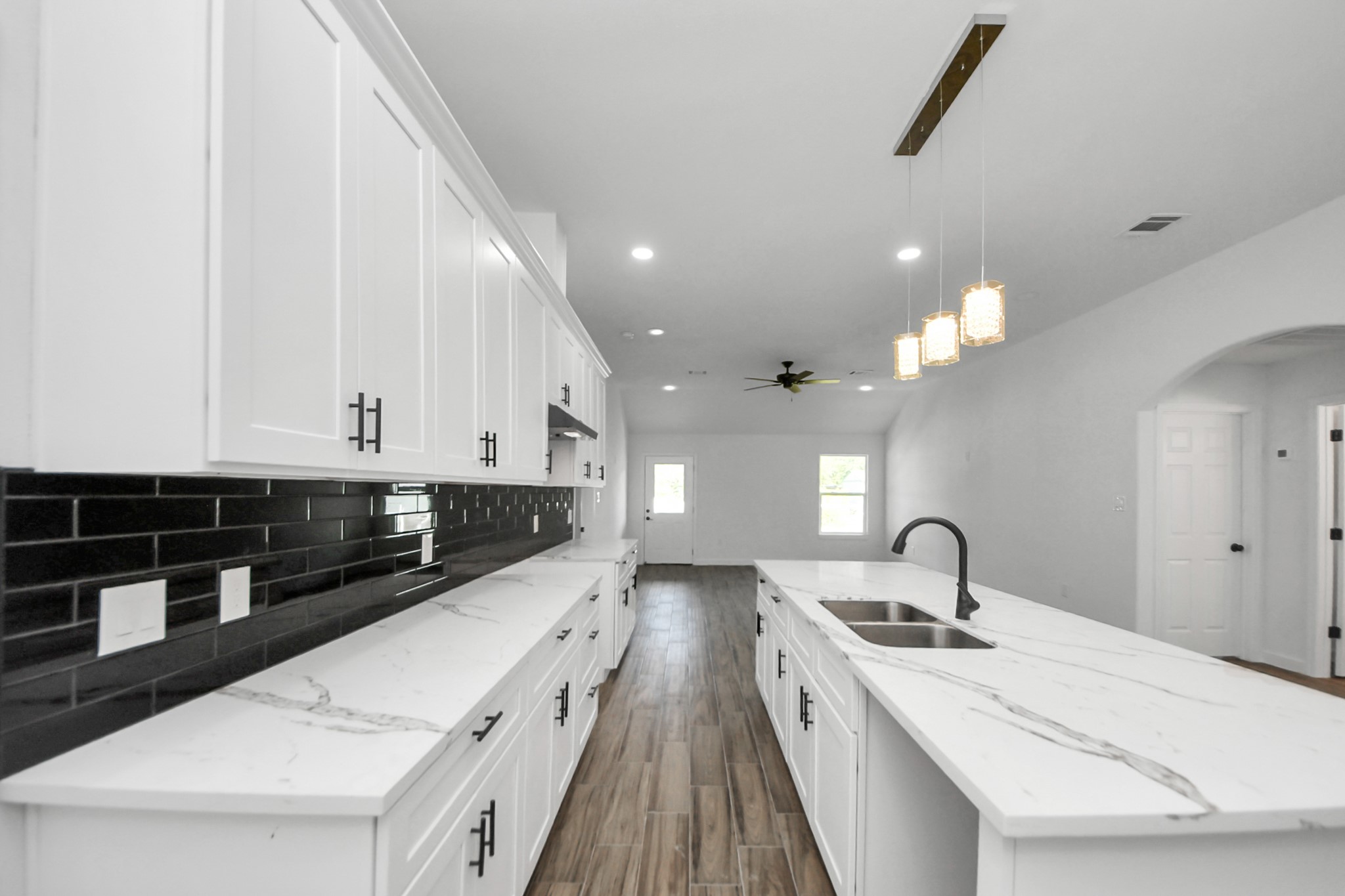 14383 Half Circle Street Splendora, TX 77372 - Photo 10 of 32