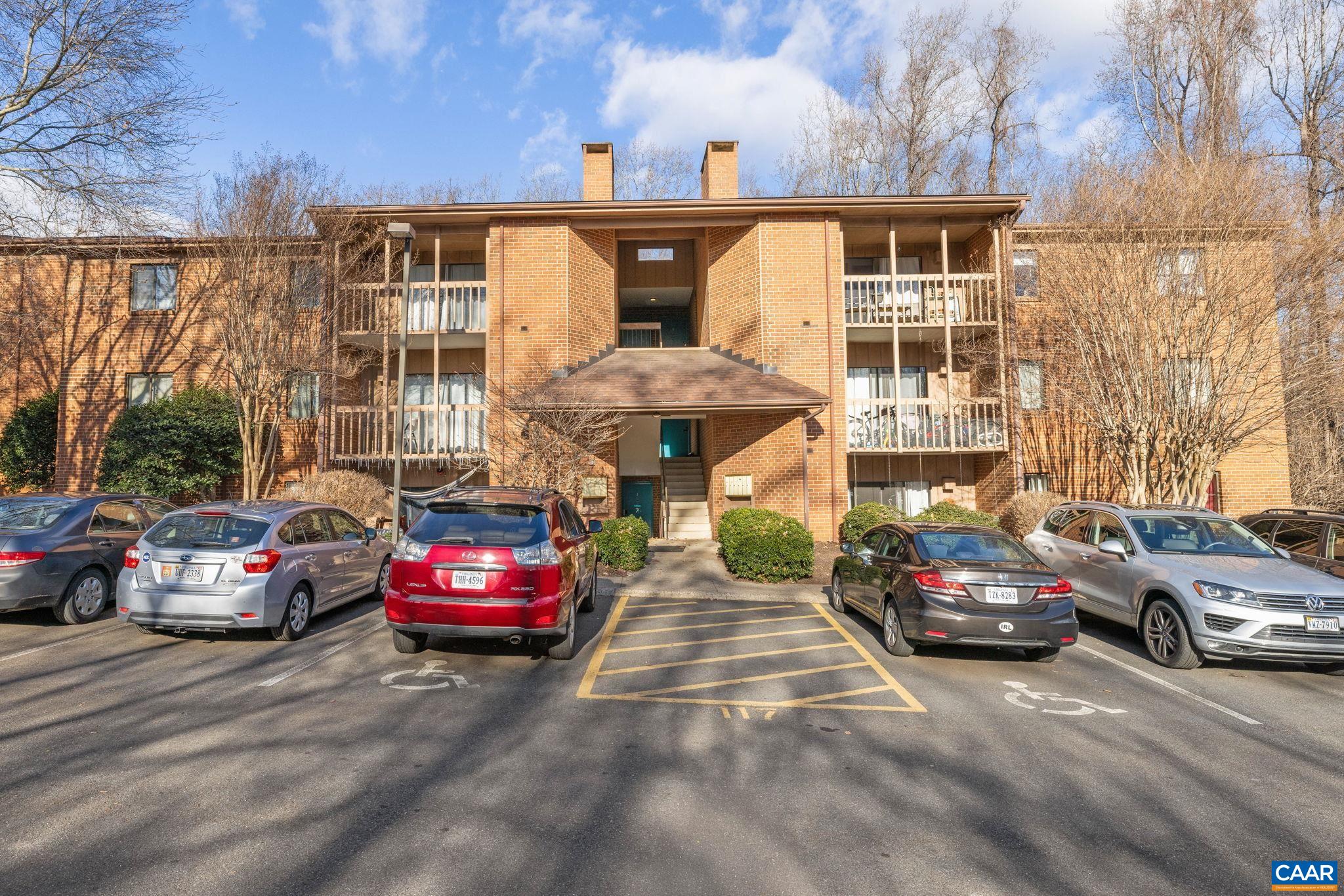 117 Turtle Creek Road, Unit 3 Charlottesville, VA 22901 - Photo 1 of 16 Gallery Image 1