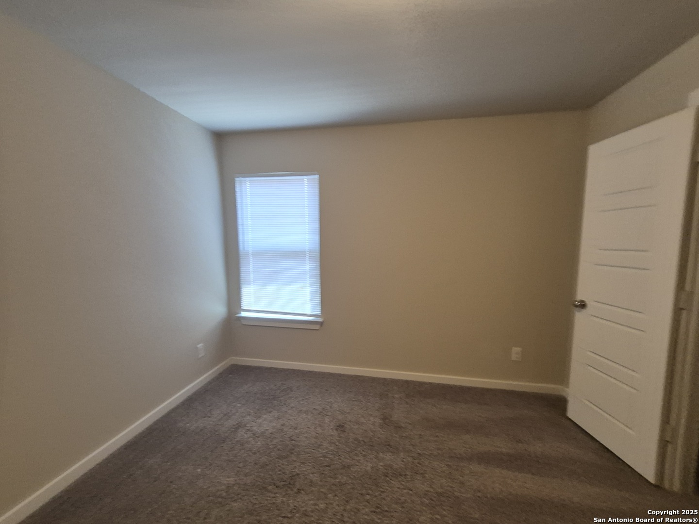 10571 Pablo Way Converse, TX 78109 - Photo 11 of 30