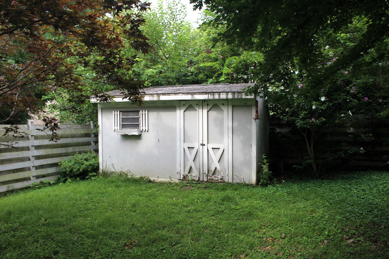 55 Hillcrest Drive Clinton, IL 61727 - Photo 20 of 22 a view of backyard with green space