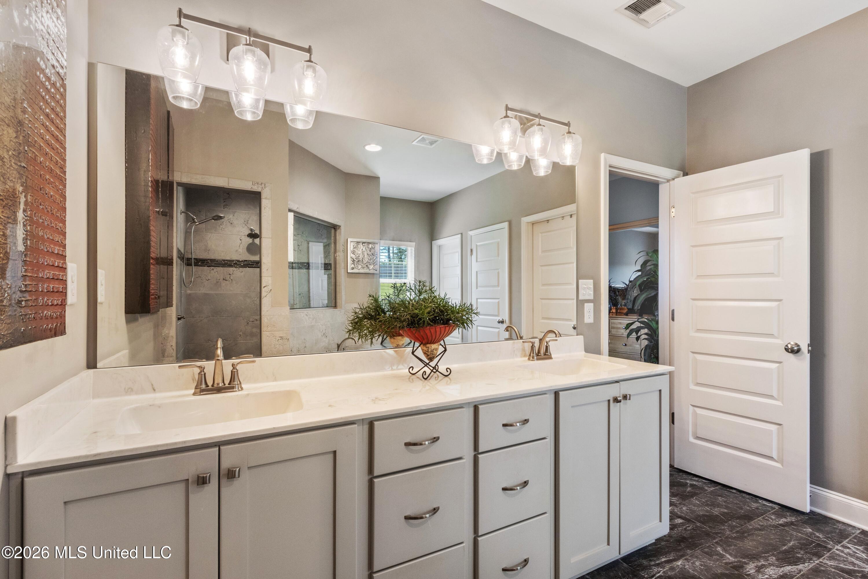 1249 Howell Way Hernando, MS 38632 - Photo 17 of 27 1249 Howell Way - 019
