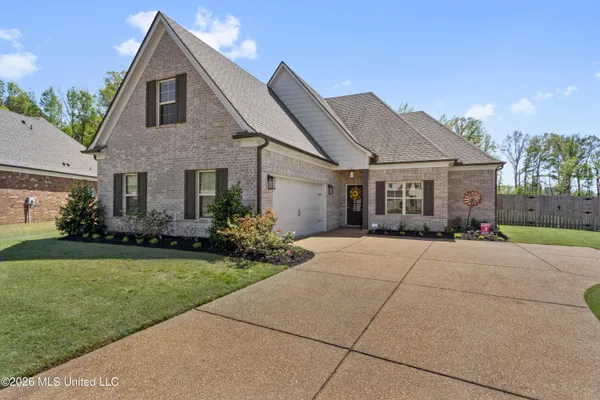 $369,900 | 1249 Howell Way, Hernando, MS 38632