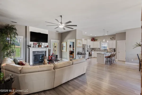 $369,900 | 1249 Howell Way, Hernando, MS 38632