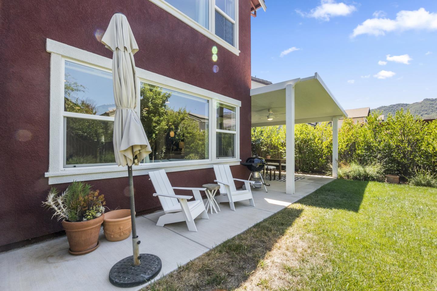 1237 Viognier Way Gilroy, CA 95020 - Photo 9 of 47 a living room with furniture and a potted plant