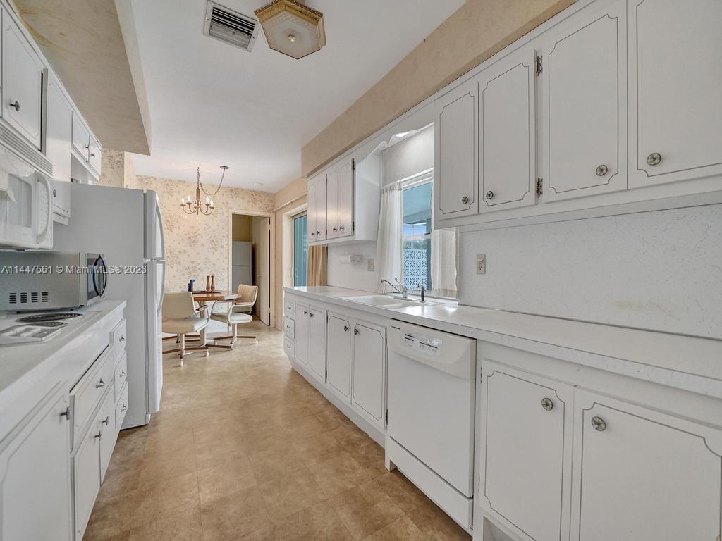 5525 Jackson Street Hollywood, FL 33021 - Photo 26 of 91