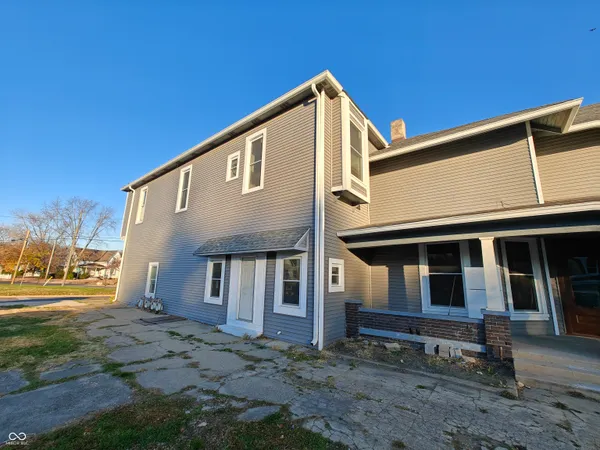 $595 | 392-1 West Broadway Street, Unit STUDIO, Shelbyville, IN 46176