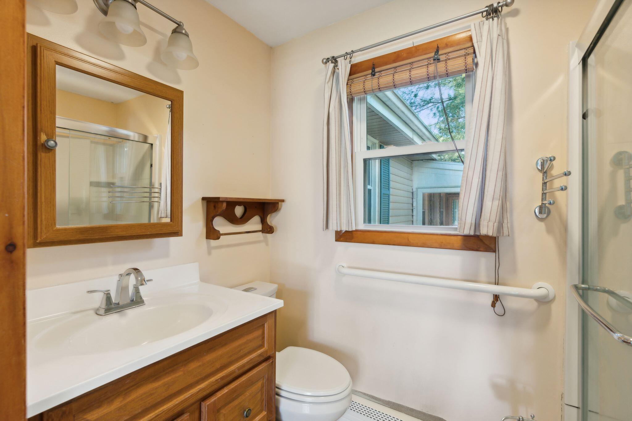 49 Hillcrest Avenue Randolph, ME 04346 - Photo 18 of 43 Primary Bath