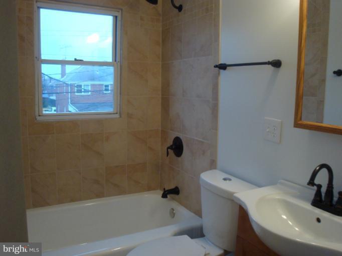 2128 Firethorn Road Middle River, MD 21220 - Photo 15 of 29 Bath