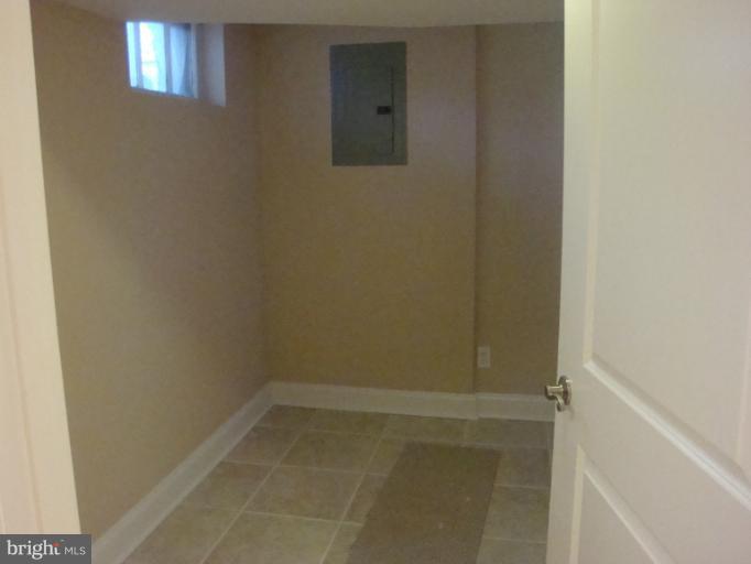 2128 Firethorn Road Middle River, MD 21220 - Photo 18 of 29 Interior (General)