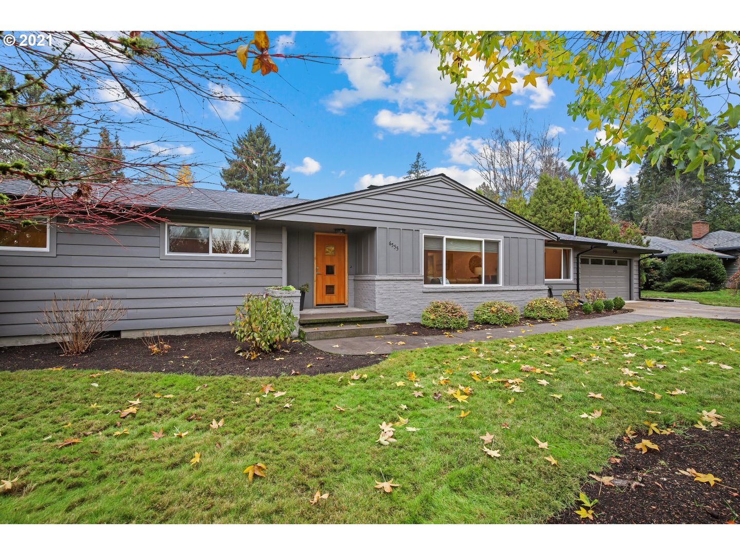 6555 Southwest Peyton Road Portland, OR 97223 - Photo 2 of 32 Gallery Image 2