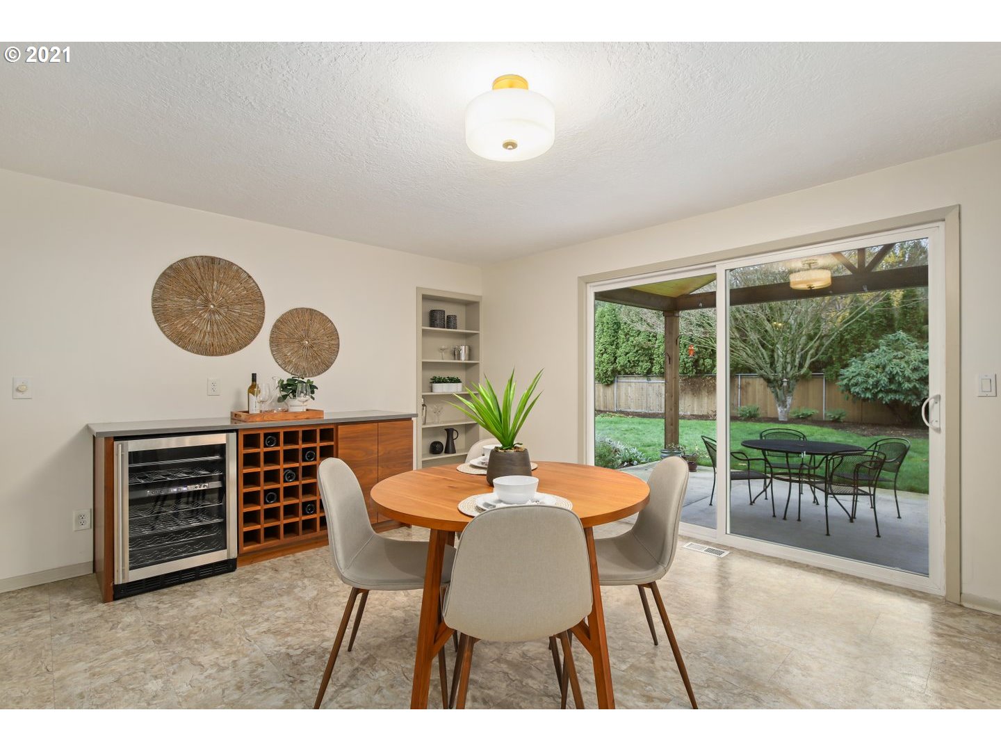 6555 Southwest Peyton Road Portland, OR 97223 - Photo 13 of 32 Gallery Image 13
