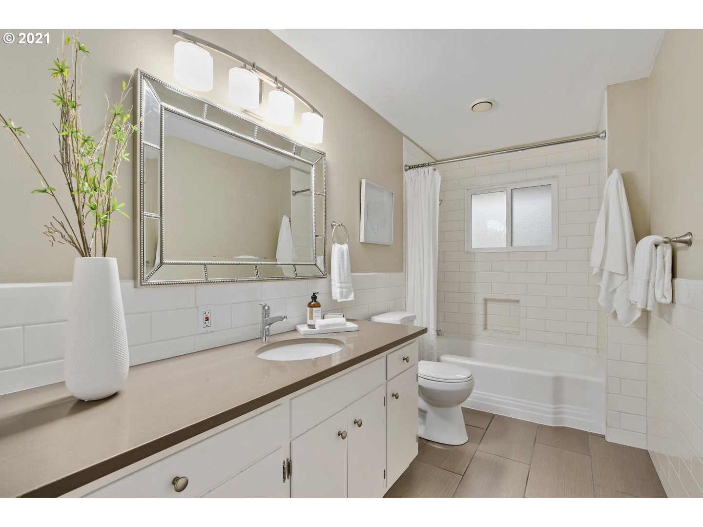 6555 Southwest Peyton Road Portland, OR 97223 - Photo 25 of 32 Gallery Image 25