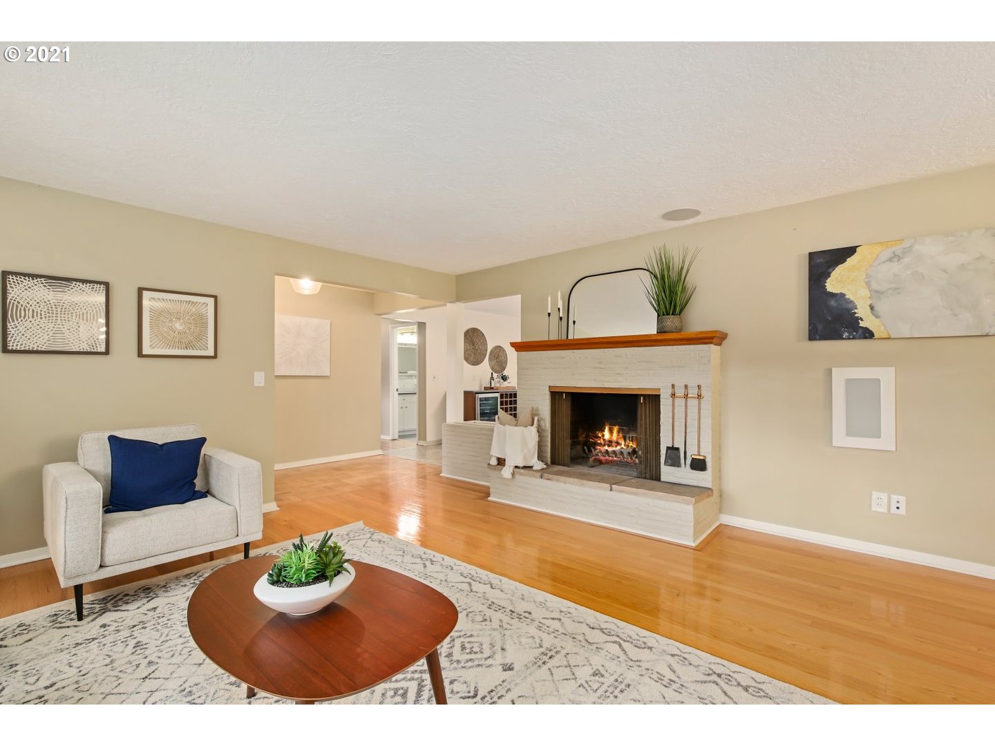 6555 Southwest Peyton Road Portland, OR 97223 - Photo 5 of 32 Gallery Image 5