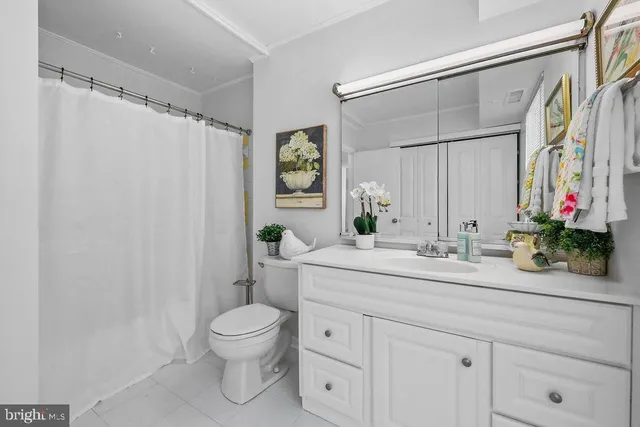 $169,900 | 275 Green Street, Unit 4I3, Beverly, NJ 08010