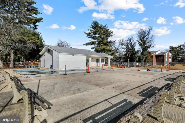 $169,900 | 275 Green Street, Unit 4I3, Beverly, NJ 08010