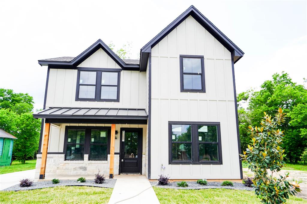 front view of white house