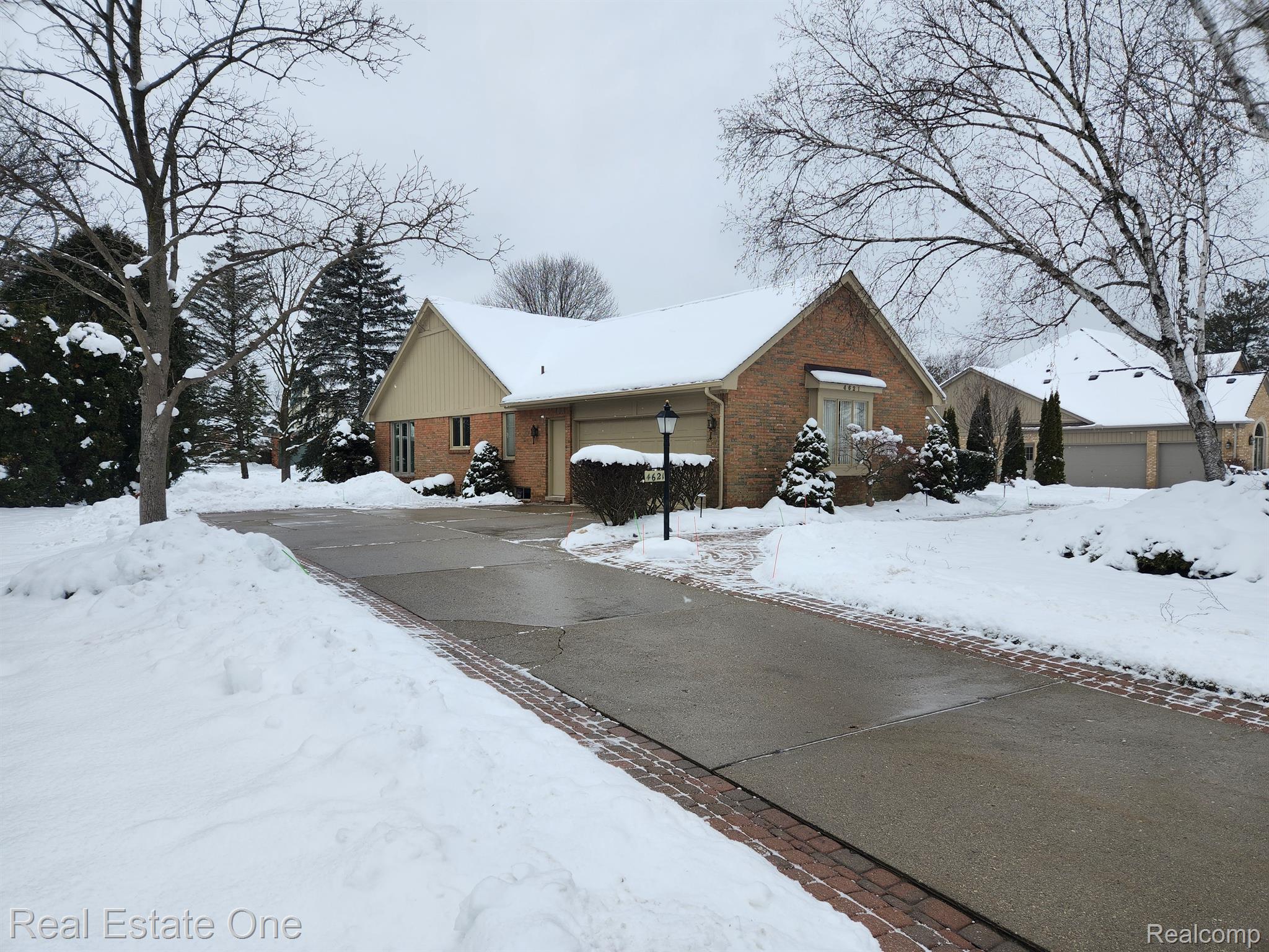 4621 Rivers Edge Drive Troy, MI 48098 - Photo 2 of 41