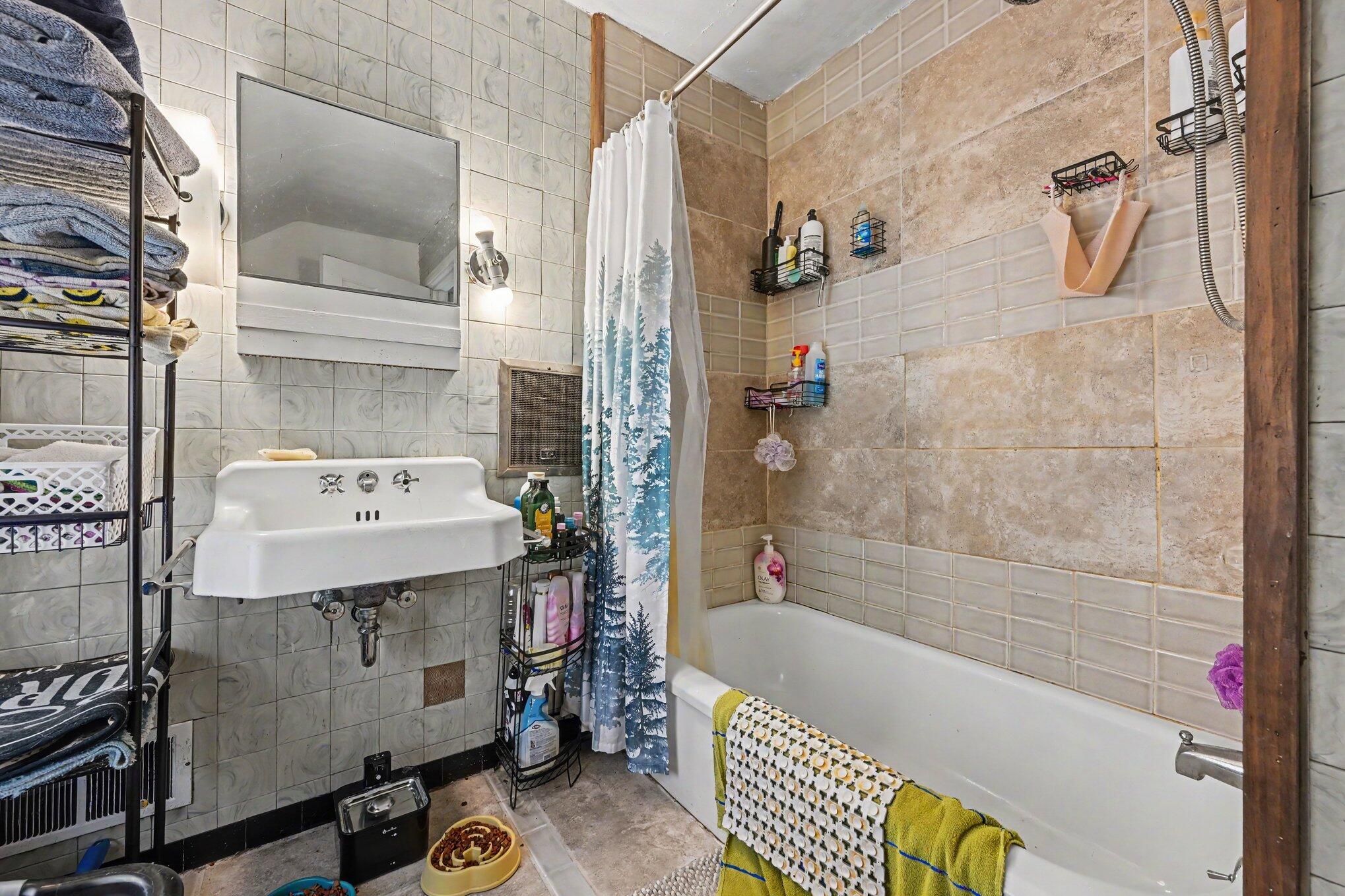 304 5th Avenue Three Rivers, MI 49093 - Photo 12 of 15 012_file_5959