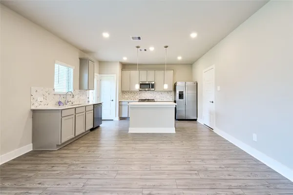 $2,600 | 10533 Preserve Way, Conroe, TX 77385