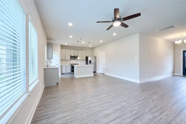 $2,600 | 10533 Preserve Way, Conroe, TX 77385