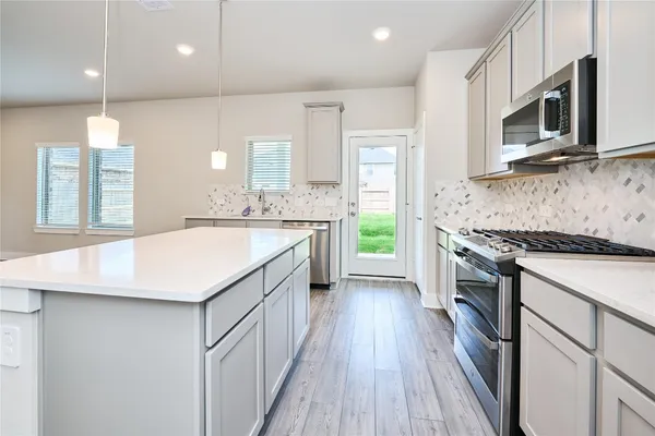 $2,600 | 10533 Preserve Way, Conroe, TX 77385