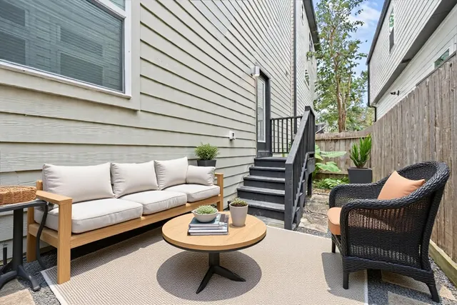 $3,200 | 1333 West 22nd Street, Unit F, Houston, TX 77008