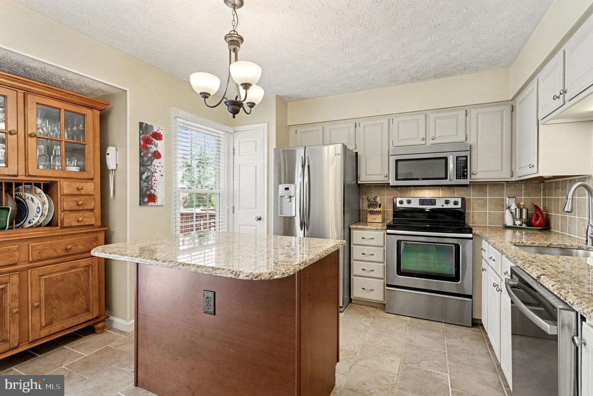 1161 Double Chestnut Court Curtis Bay, MD 21226 - Photo 7 of 32 Granite countertops