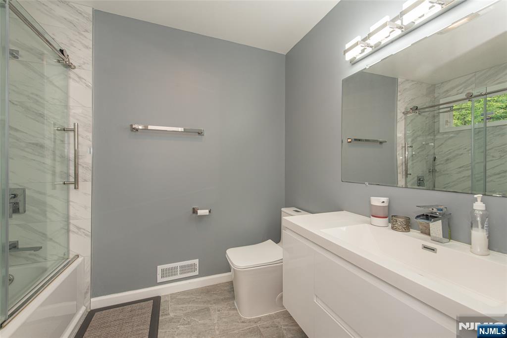 12 Abbott Road Wayne, NJ 07470 - Photo 21 of 49