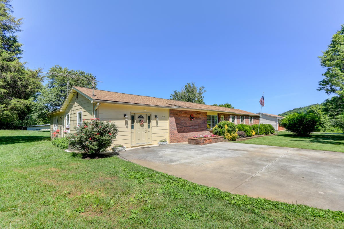 8129 Hall Road Knoxville, TN 37920 - Photo 3 of 28 Gallery Image 3