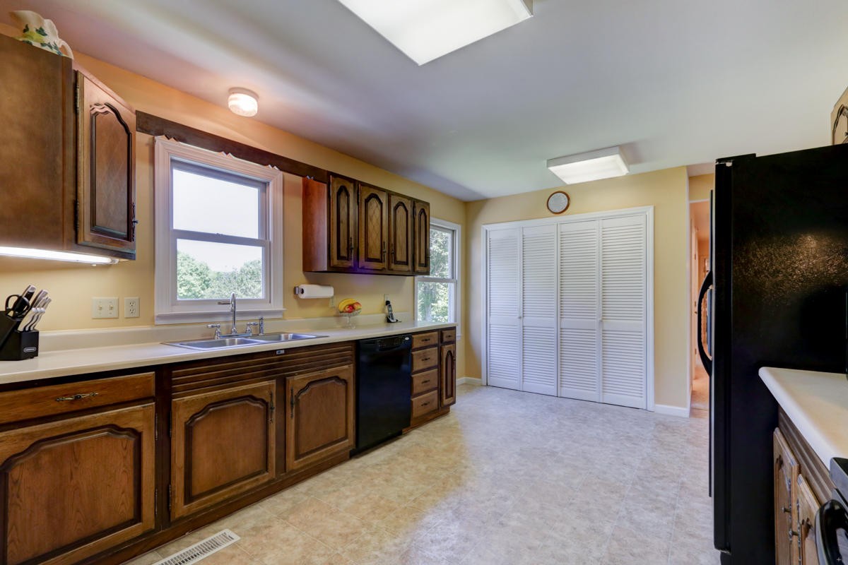 8129 Hall Road Knoxville, TN 37920 - Photo 8 of 28 Gallery Image 8