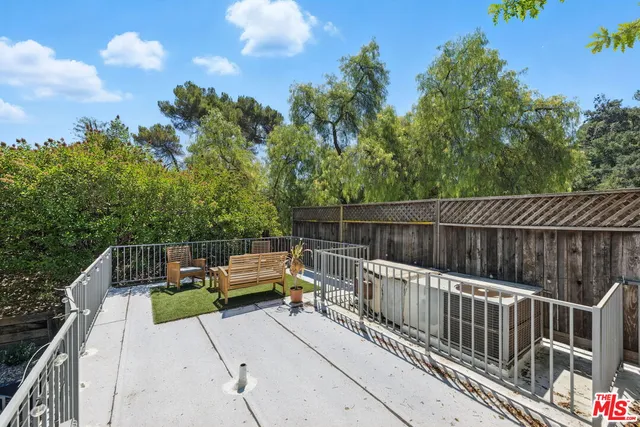 $999,999 | 21881 Koontz Way, Topanga, CA 90290