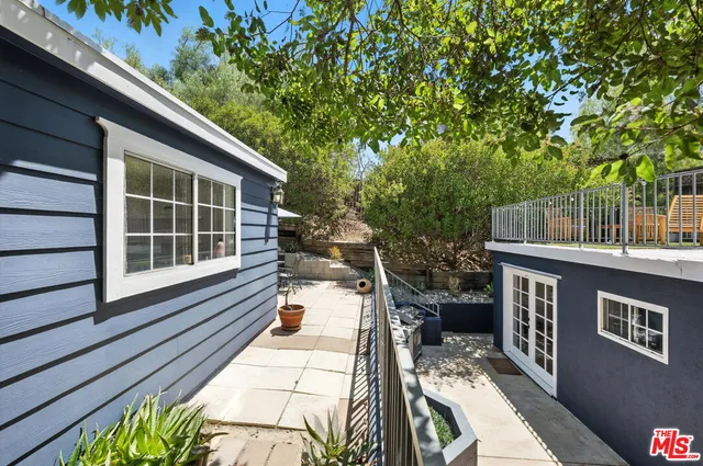 $999,999 | 21881 Koontz Way, Topanga, CA 90290