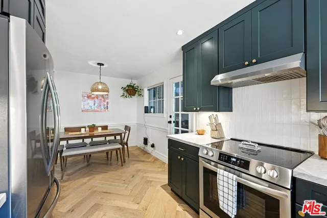 $999,999 | 21881 Koontz Way, Topanga, CA 90290