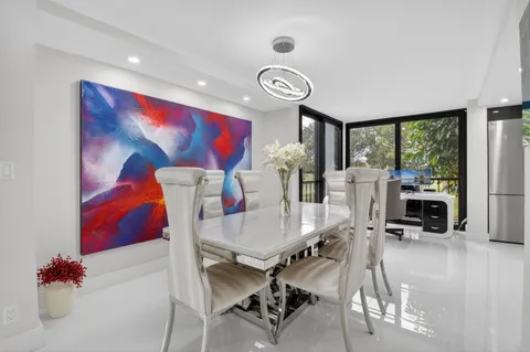 $589,000 | 7835 Lakeside Boulevard, Unit 925, Boca Raton, FL 33434