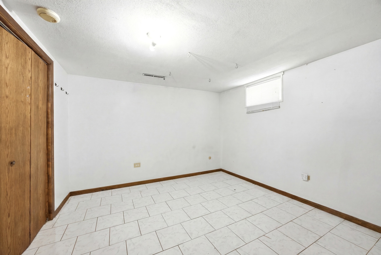 904 Chippewa Drive Elgin, IL 60120 - Photo 25 of 34