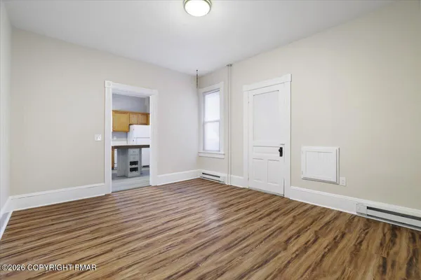 $1,375 | 1309 Washington Street, Easton, PA 18042