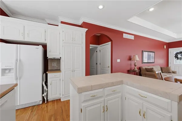 $300,000 | 3717 South Bolger Court, Independence, MO 64055