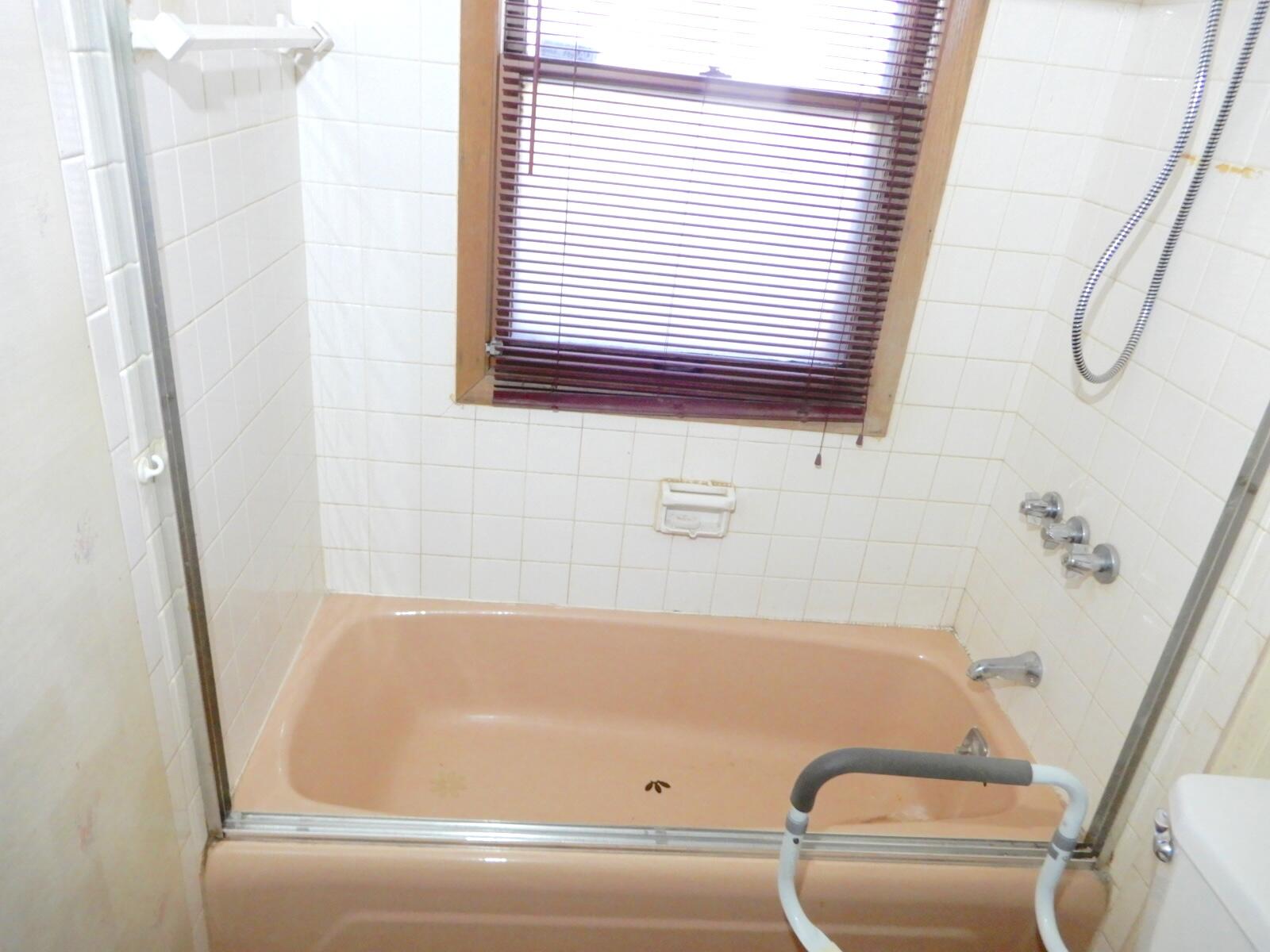 4758 North 53rd Street, Unit 4760 Milwaukee, WI 53218 - Photo 8 of 18 Bathroom unit 1