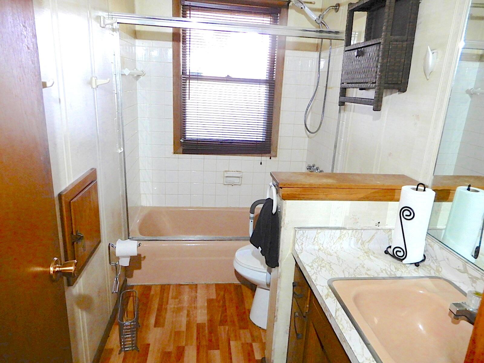 4758 North 53rd Street, Unit 4760 Milwaukee, WI 53218 - Photo 9 of 18 Bathroom unit 1