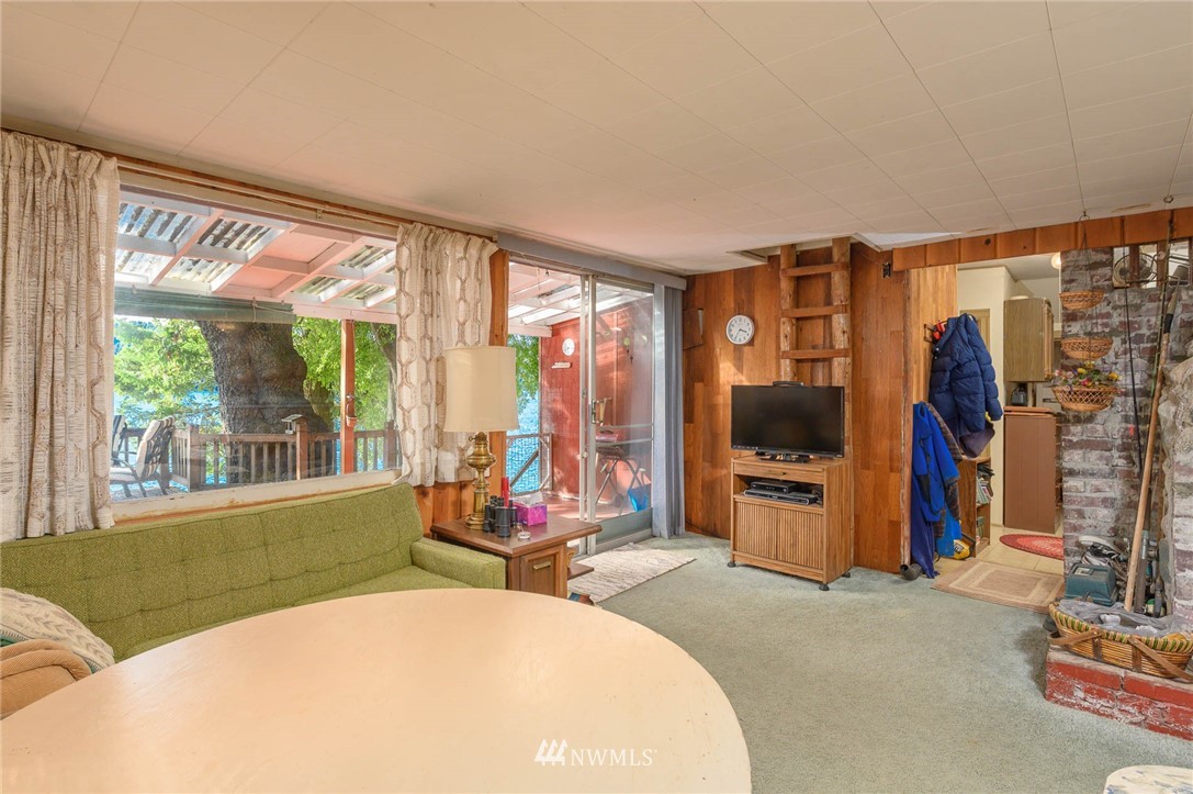 27625 Hake Road Southwest Vashon, WA 98070 - Photo 15 of 24 Gallery Image 15