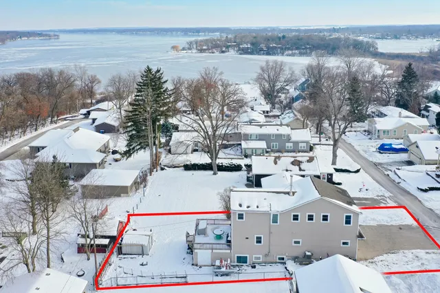 $500,000 | 4222 Maple Drive, Delavan, WI 53115