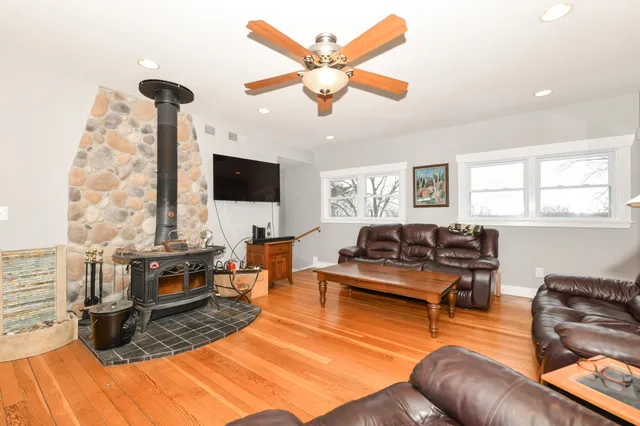 $500,000 | 4222 Maple Drive, Delavan, WI 53115