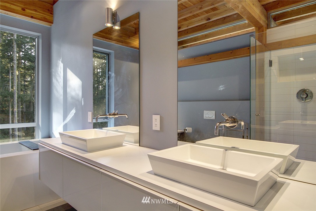 1090 Ben Nevis Loop Road Shaw Island, WA 98286 - Photo 9 of 21 Gallery Image 9