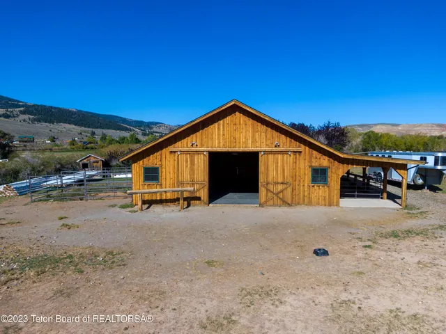 $2,950,000 | 17 Rocking Chair Road, Dubois, WY 82513