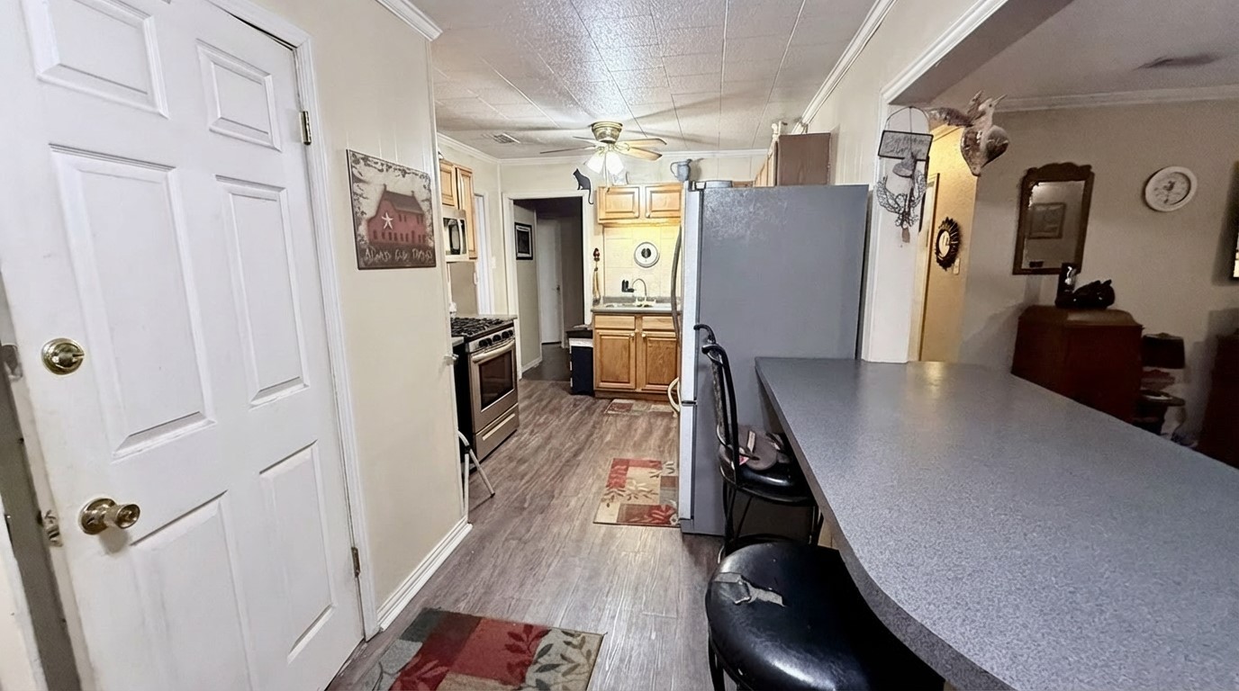 503 Honeysuckle Drive La Marque, TX 77568 - Photo 7 of 24 a view of a living room