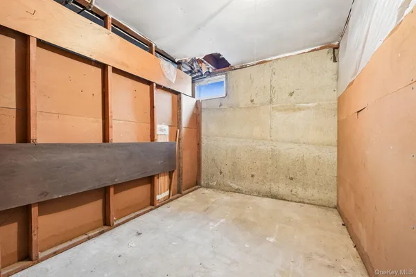 $350,000 | 262 Richard Court, Pomona, NY 10970