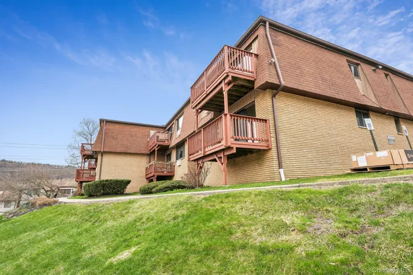 $350,000 | 262 Richard Court, Pomona, NY 10970