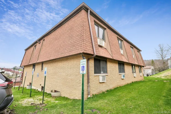 $350,000 | 262 Richard Court, Pomona, NY 10970