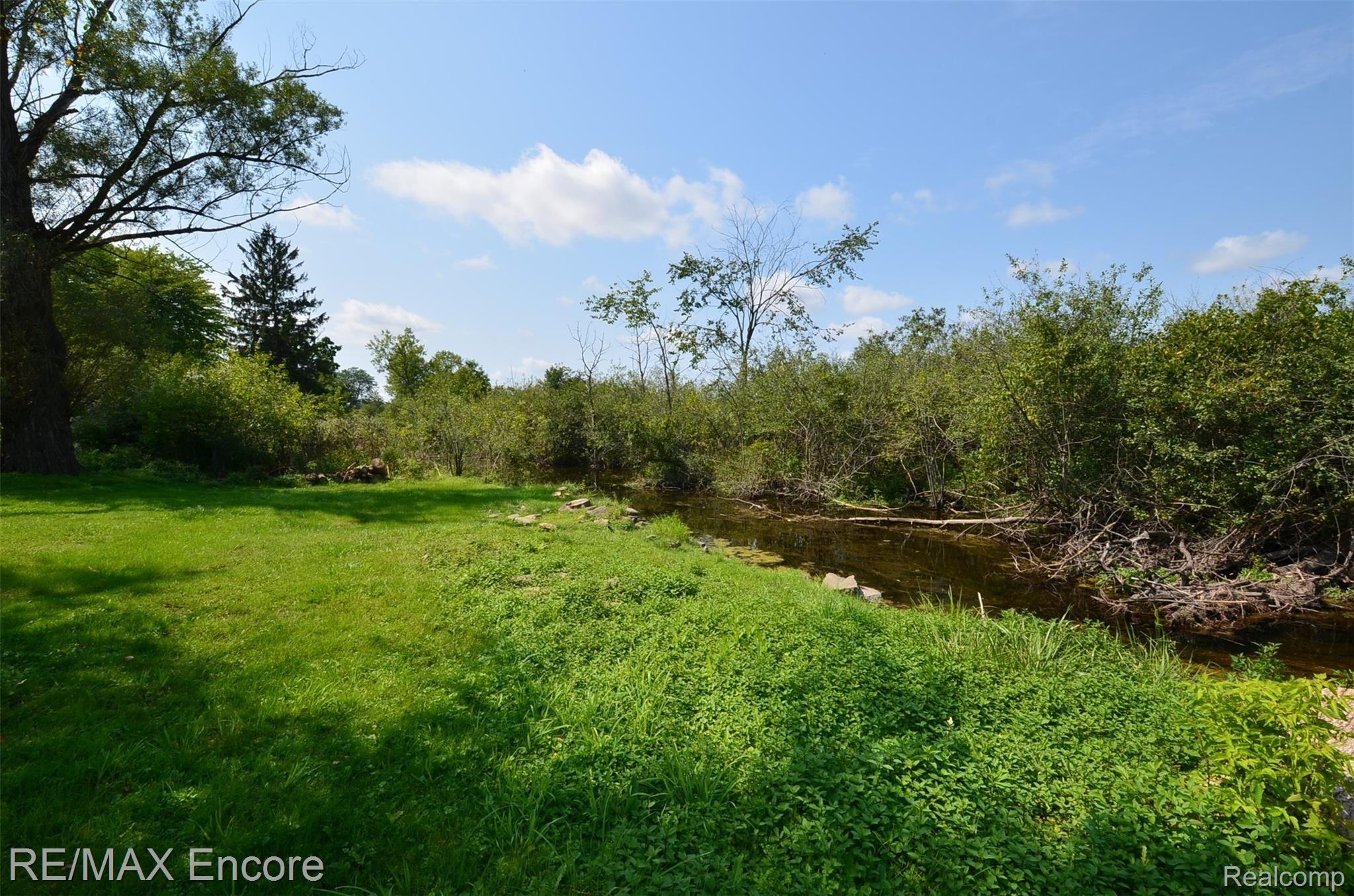 6331 Middle Lake Road Clarkston, MI 48346 - Photo 76 of 87 FDD78970-2DB3-44A6-AC78-EA181877CC4A.jpeg