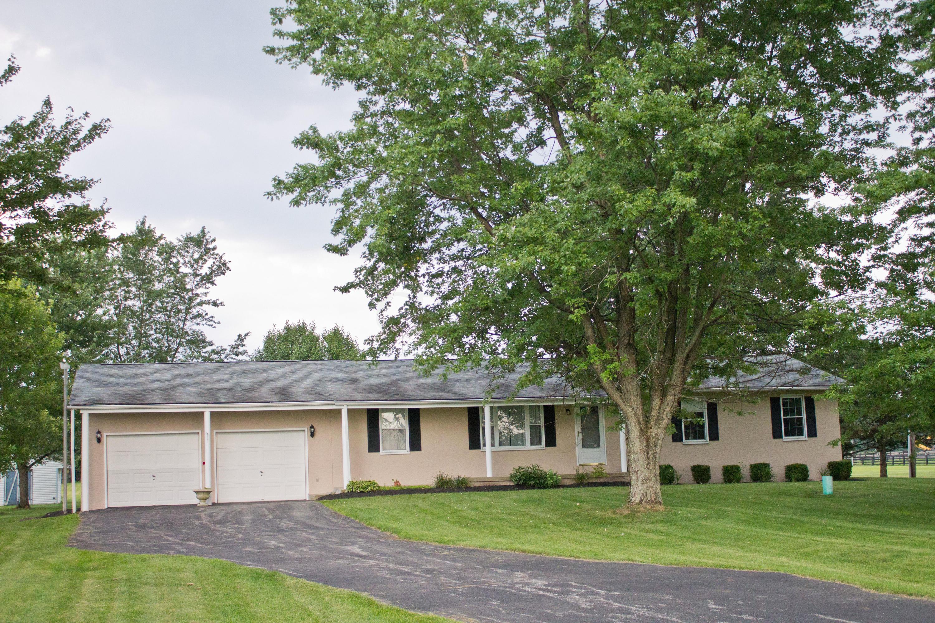 199 Putnam Road Southwest Pataskala, OH 43062 - Photo 1 of 19